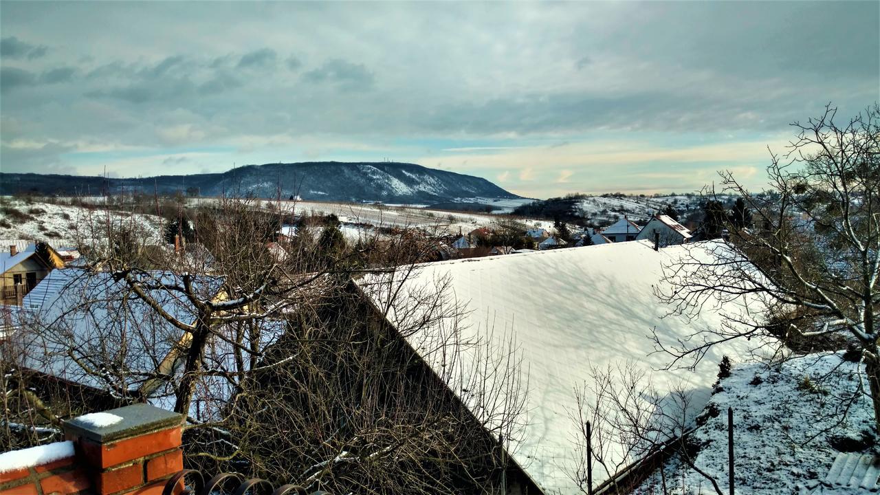 Panorama Apartman Mór Exteriér fotografie
