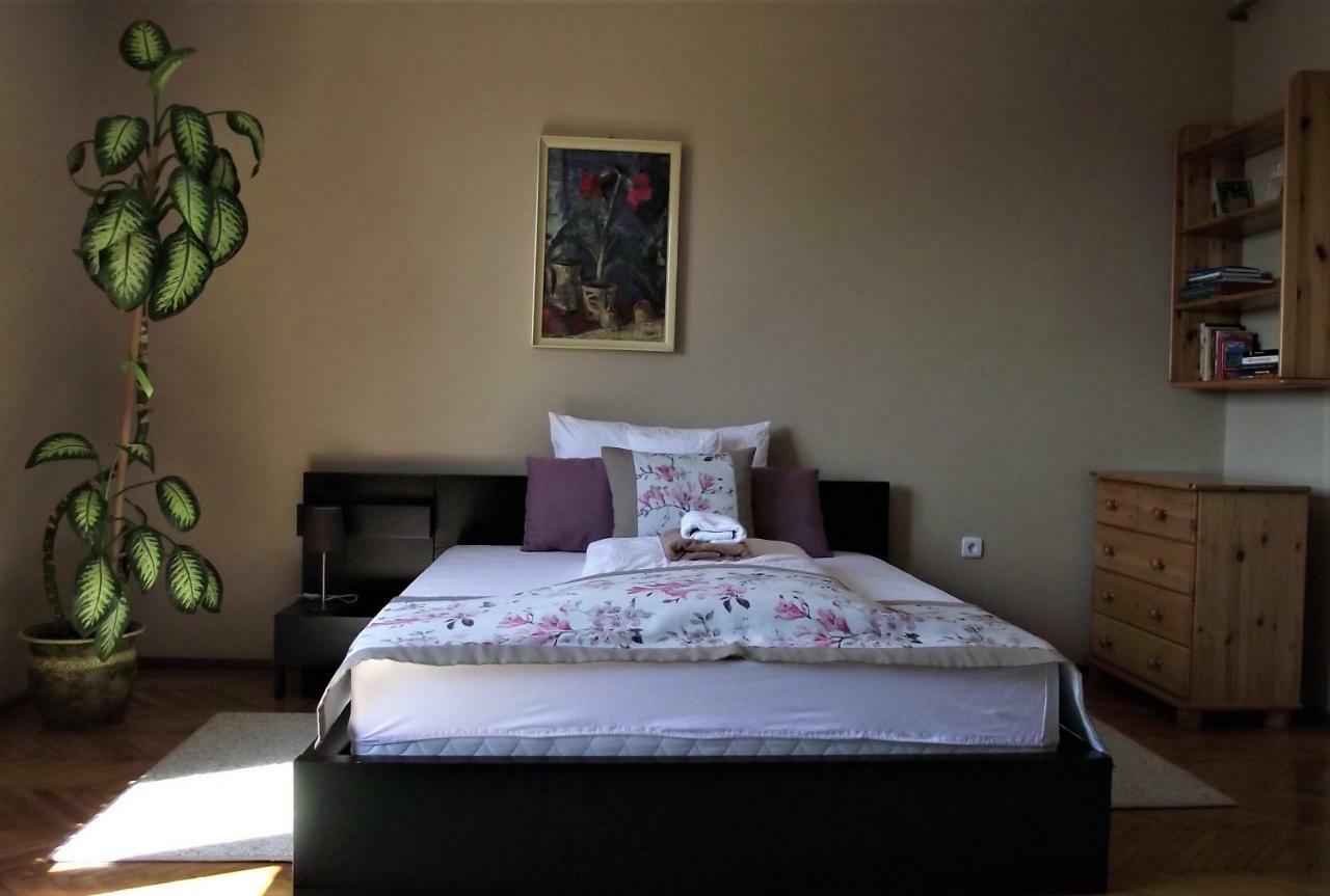 Panorama Apartman Mór Exteriér fotografie